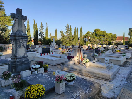 Fotografija groblja u Supetru